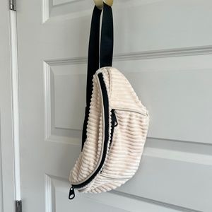 Bershka - fanny pack